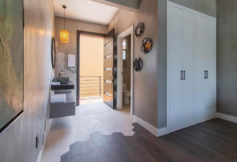 Mother Earth Luxury Boutique Hotel, Restaurant & Spa