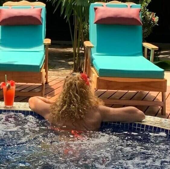 ペンション Casa Mambo