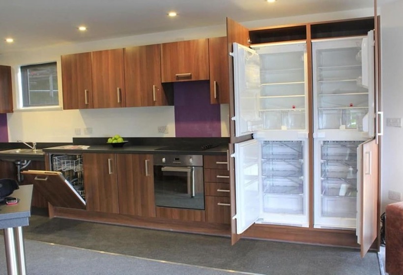 پانسیون Comfortable Ensuite Rooms, Plymouth   Hostel