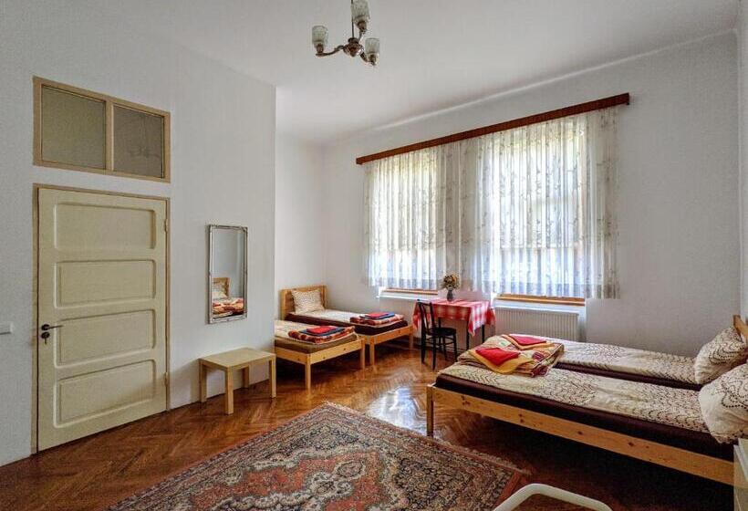 بنسيون Gästehaus Honigberg Next To The Fortified Church Of Harman