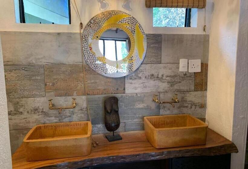 ペンション Hippomoon Lodge Game Reserve