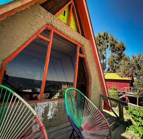 پانسیون Hostal Sol Y Lago