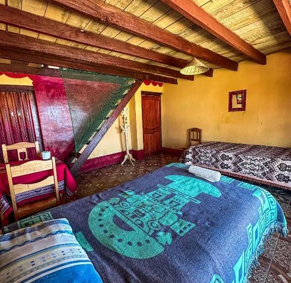 پانسیون Hostal Sol Y Lago