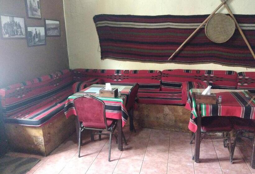 Queen Ayloa Hotel&restaurant