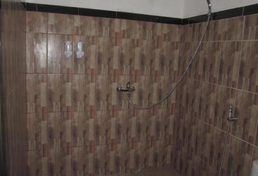 אתר נופש Alam Selumbung Garden