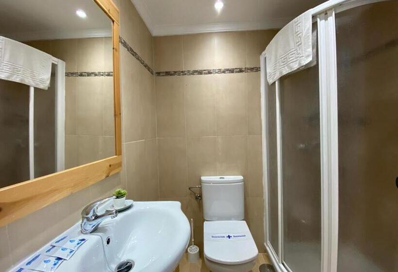 استراحتگاه Apartamentos Benal Beach Group