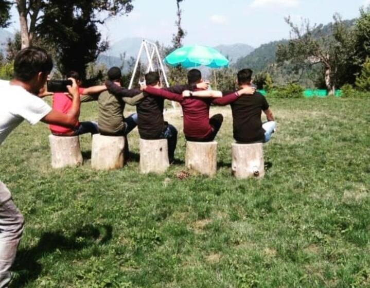 منتجع Golden Valley Cottages, Chail