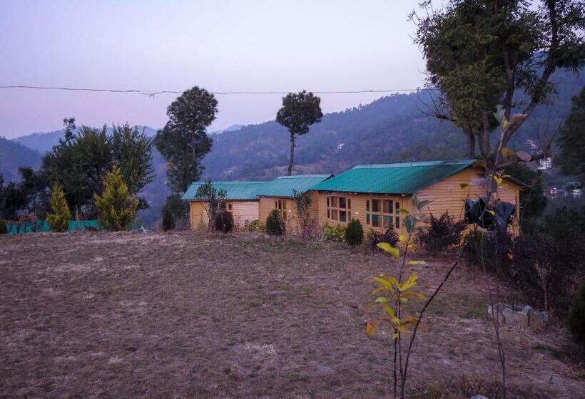 منتجع Golden Valley Cottages, Chail