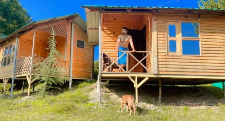 منتجع Golden Valley Cottages, Chail