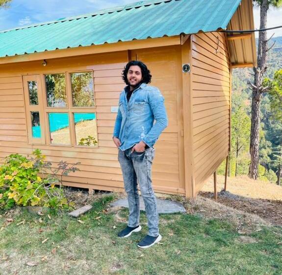 منتجع Golden Valley Cottages, Chail