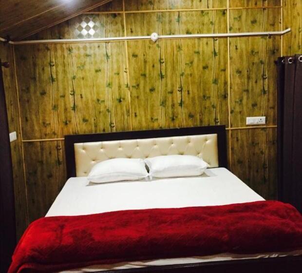 منتجع Golden Valley Cottages, Chail