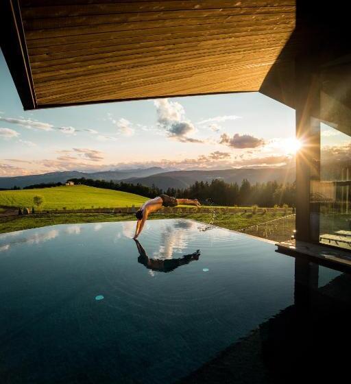 Aeon Hotel   Adults Only Bed & Breakfast