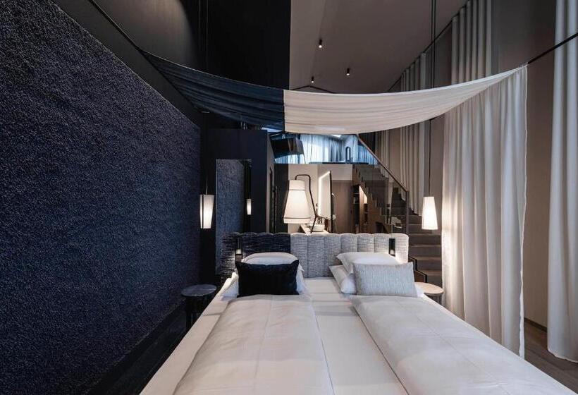 Aeon Hotel   Adults Only Bed & Breakfast