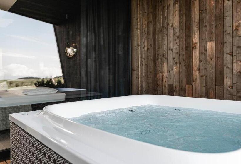 Aeon Hotel   Adults Only Bed & Breakfast