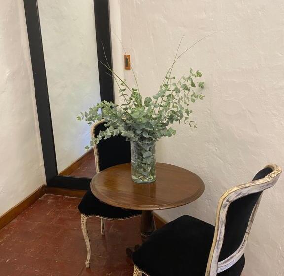 مبيت وإفطار Don Aniceto   Suites De Campo