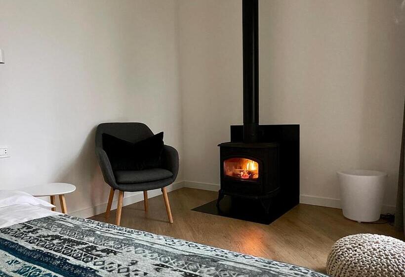 Dilijani Tun Hotel & Restaurant