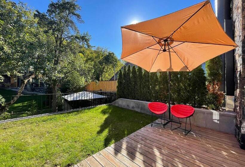 Dilijani Tun Hotel & Restaurant