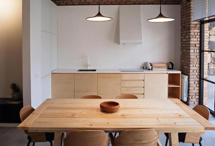 Dilijani Tun Hotel & Restaurant