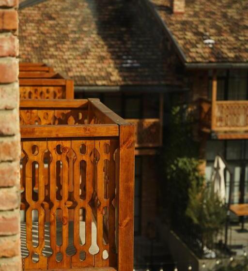 Dilijani Tun Hotel & Restaurant