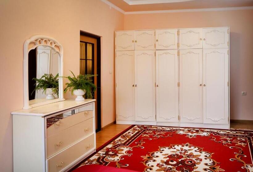 هتل алексік