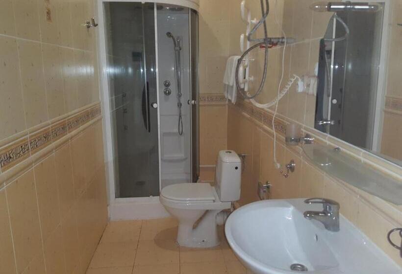 هتل алексік