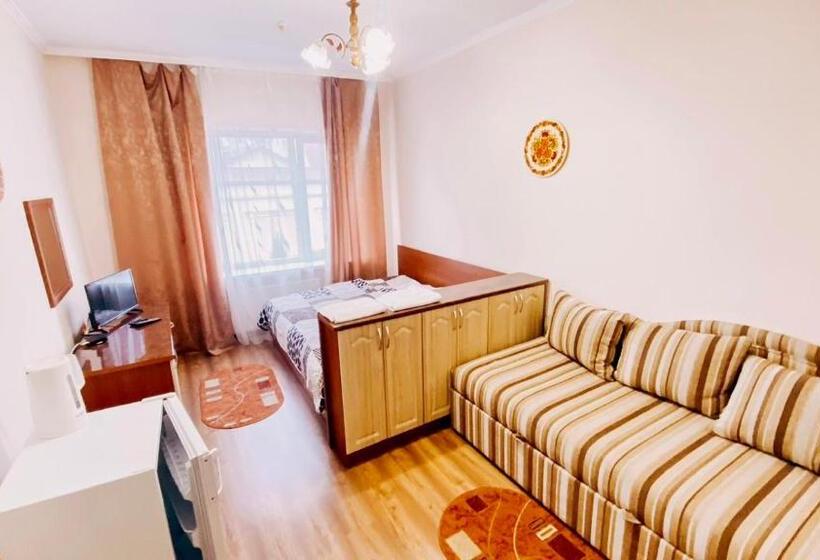 هتل алексік