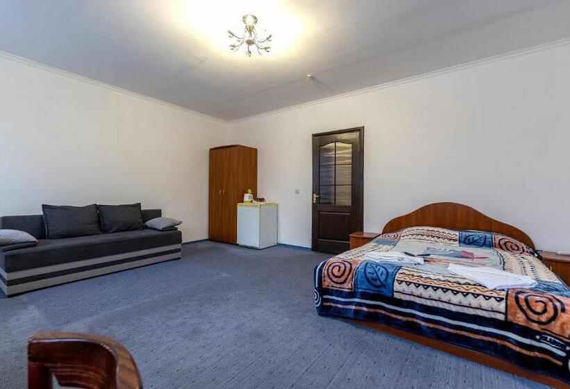 هتل алексік