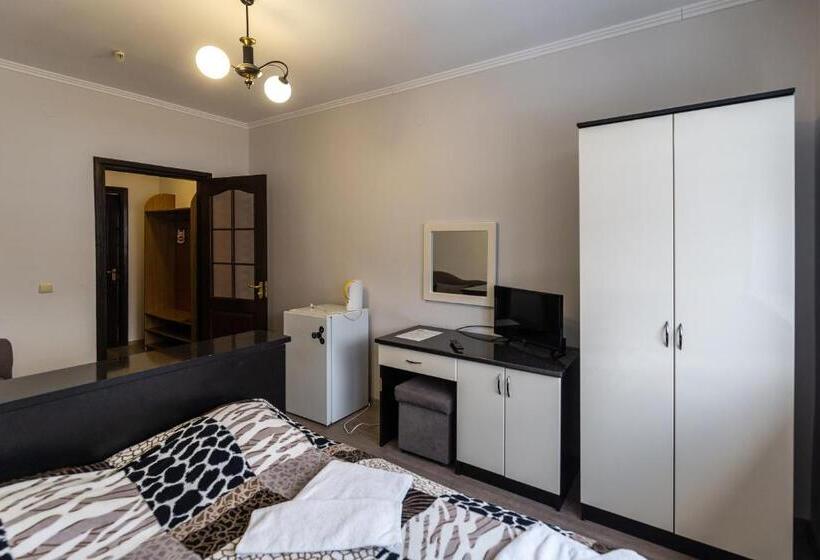 هتل алексік