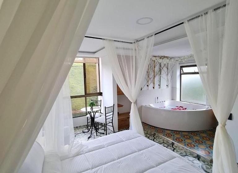 Отель The Rock Guatape