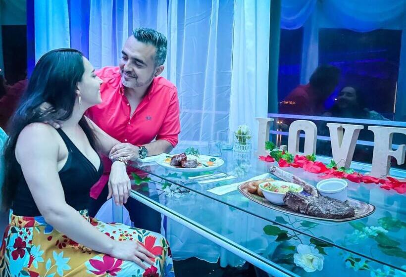 Отель The Rock Guatape