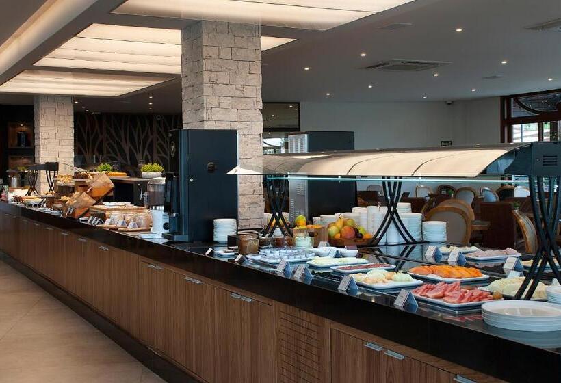Отель Bella Gramado Resort & Spa By Gramado Parks