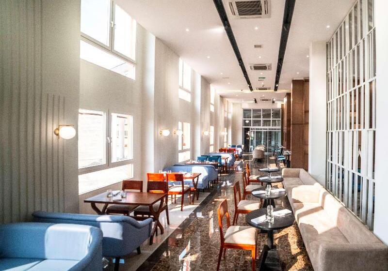 Отель Best Western Plus Soaho Douala Airport