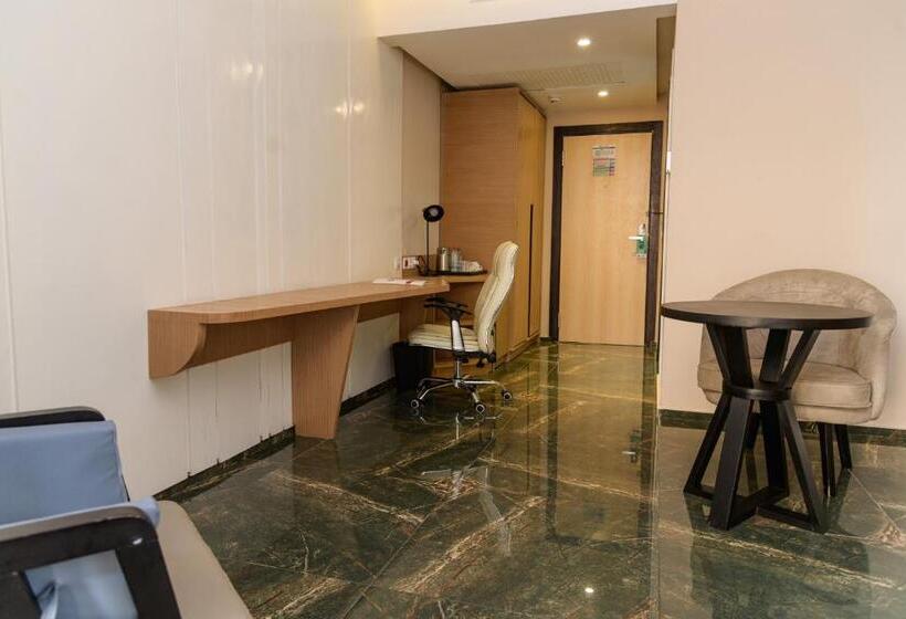 Отель Best Western Plus Soaho Douala Airport