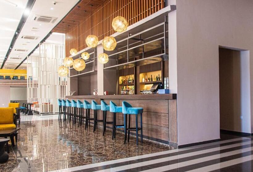 Отель Best Western Plus Soaho Douala Airport