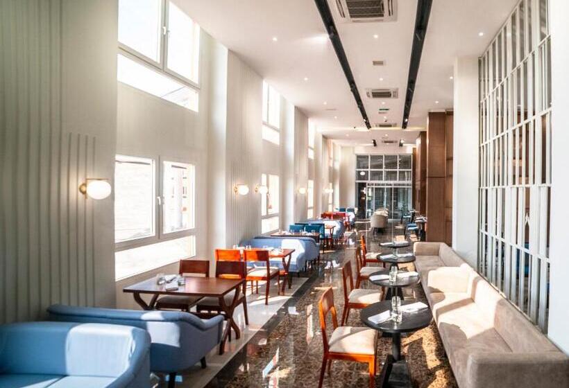 Отель Best Western Plus Soaho Douala Airport