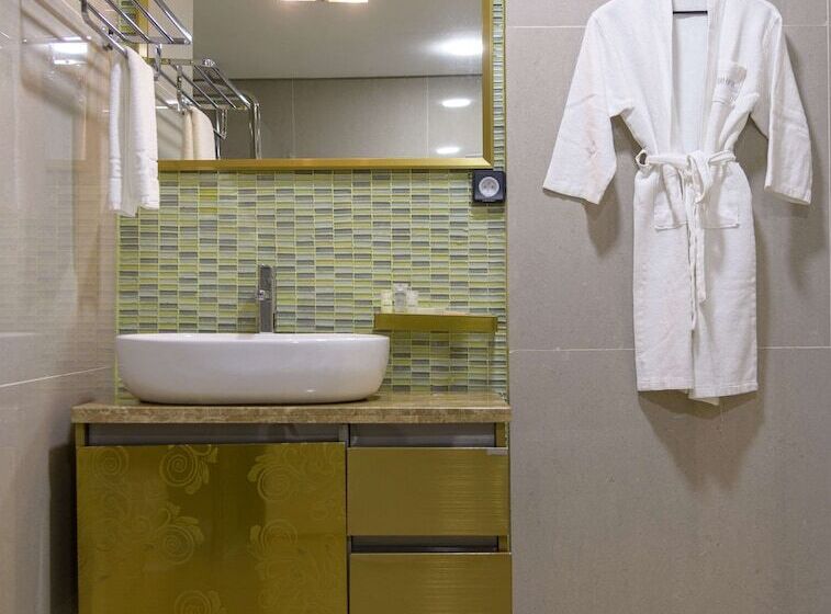 Отель Best Western Plus Soaho Douala Airport