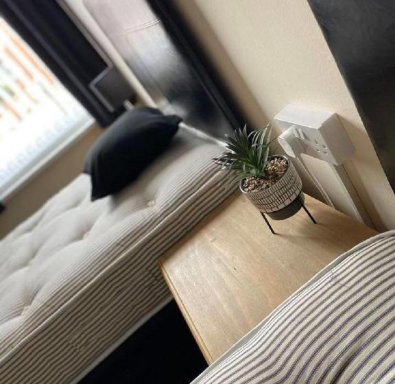 ホテル Burlington