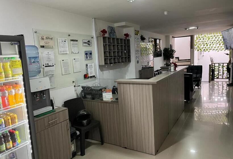 호텔 Cafe Estrella