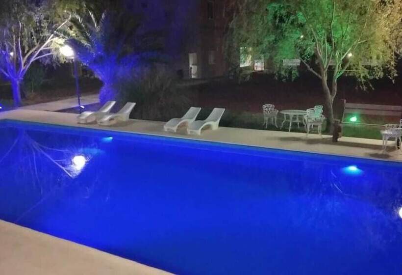 هتل Cuesta De Miranda