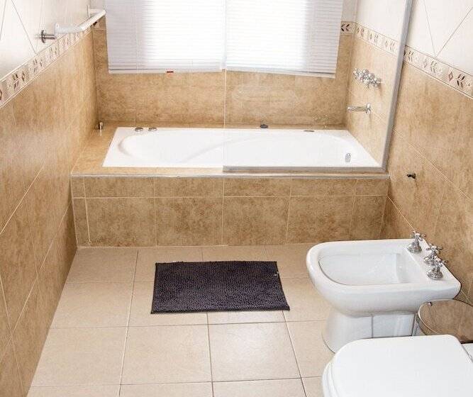 هتل Cuesta De Miranda