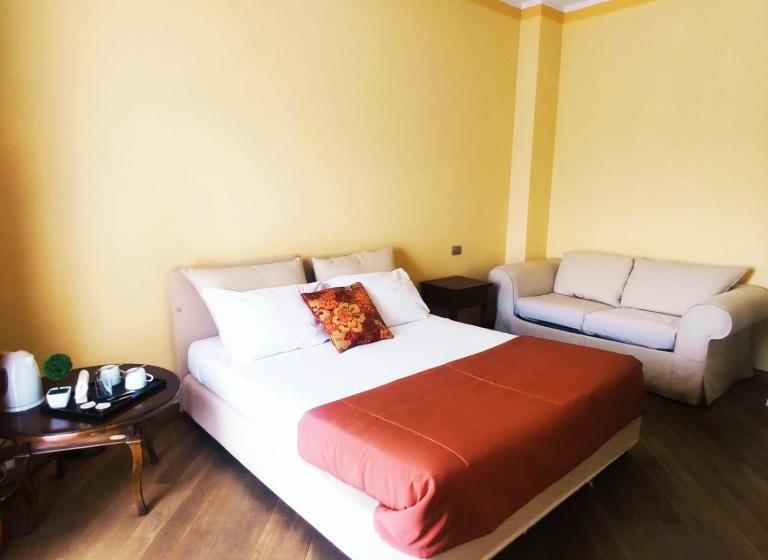 Отель Albergo Falterona