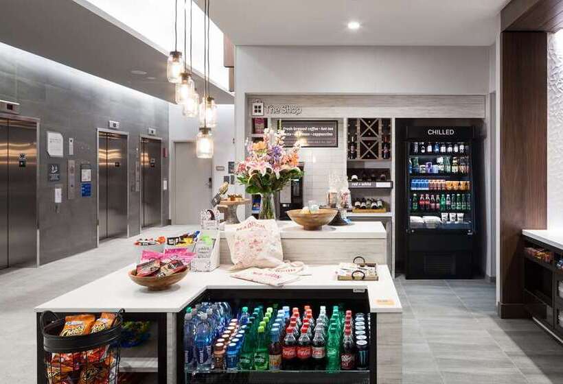 בית מלון כפרי Hilton Garden Inn Madison Downtown