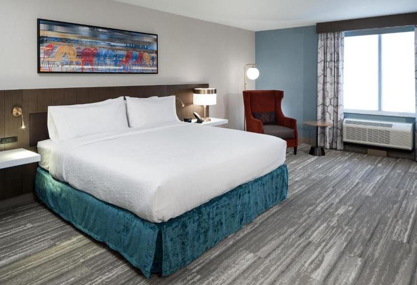 בית מלון כפרי Hilton Garden Inn Madison Downtown