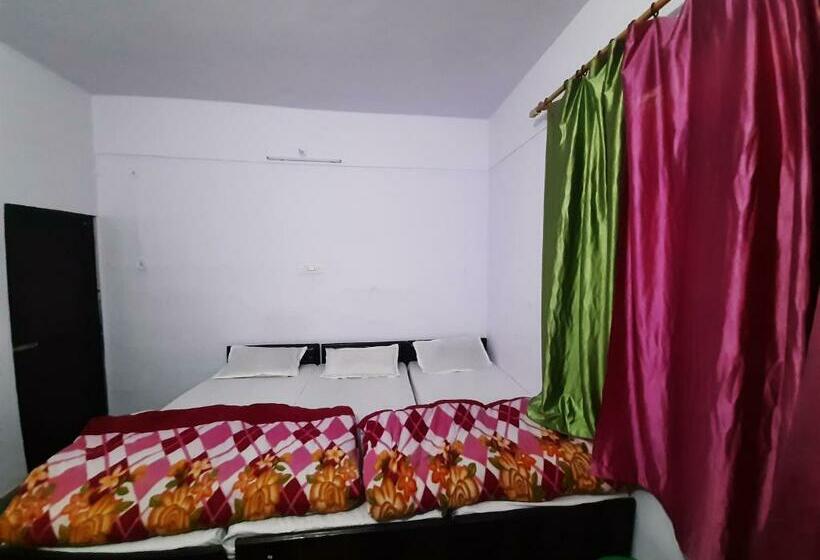 ホテル Himalayan Dews Ukhimath