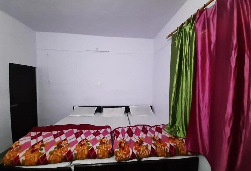 ホテル Himalayan Dews Ukhimath