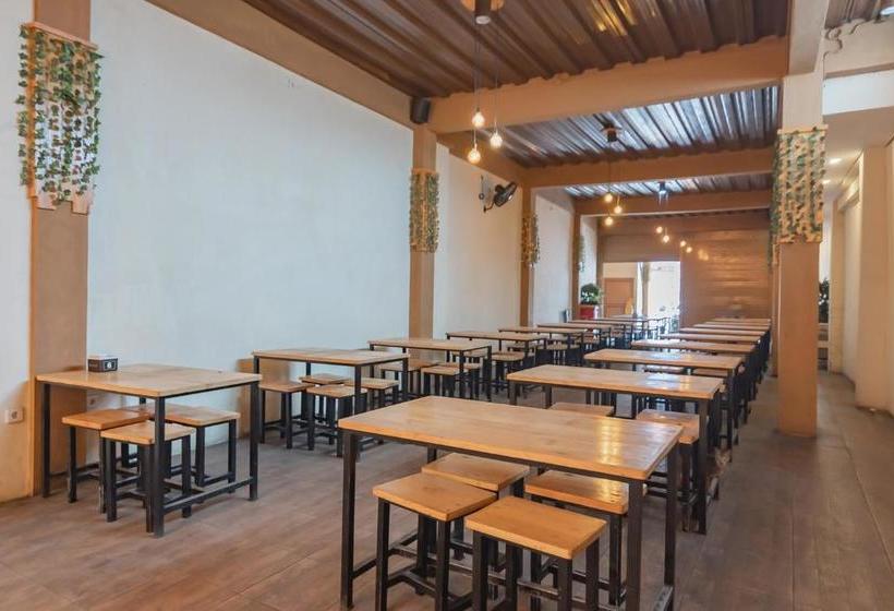 Отель Kedai Gs Guest House