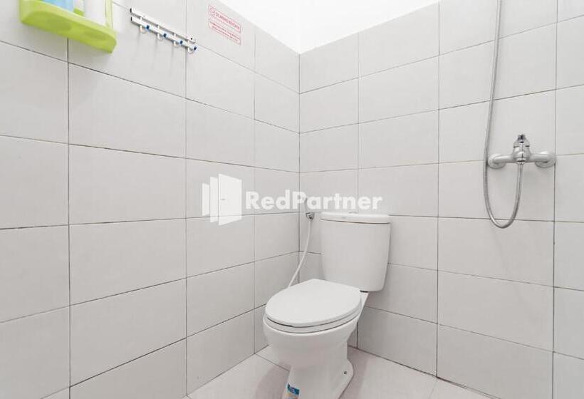 هتل Langkar Guest House Syariah Mitra Reddoorz