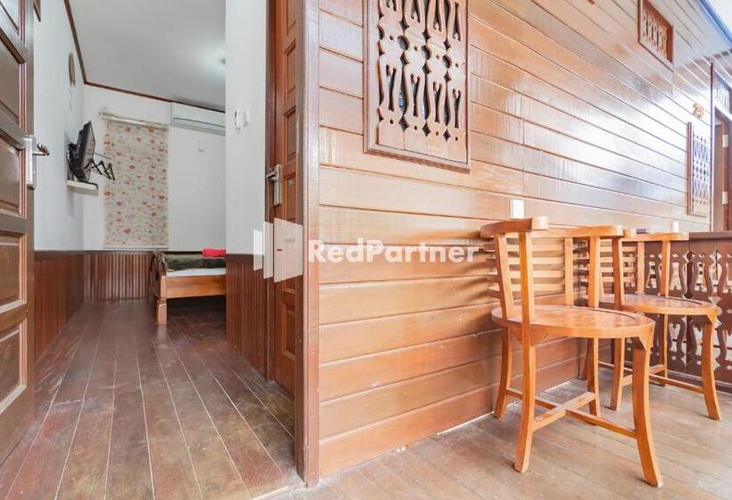 酒店 Langkar Guest House Syariah Mitra Reddoorz