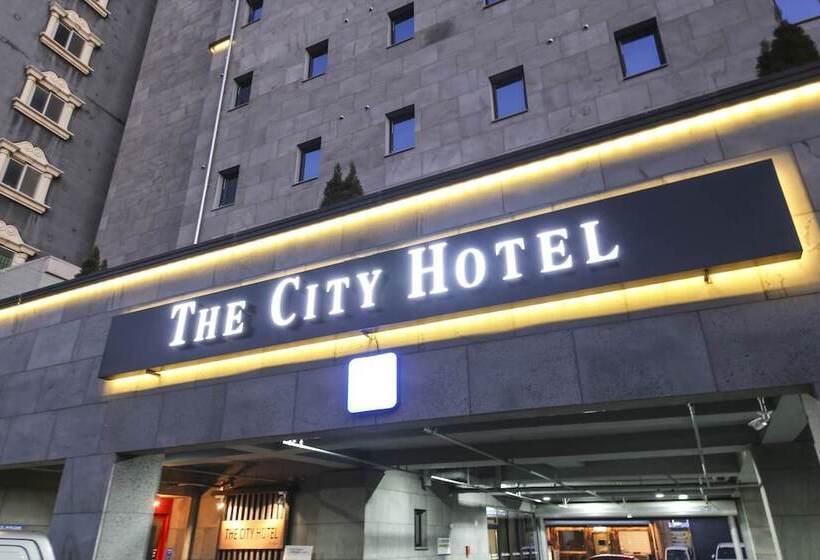 Hotel The City