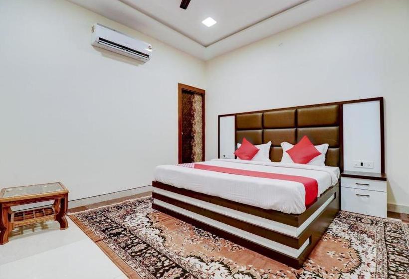 בית מלון כפרי Oyo 78853  Raj Paradise